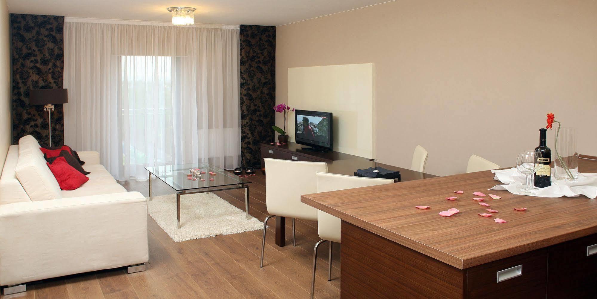 بلزن Golden Fish Apartmany Xia المظهر الخارجي الصورة