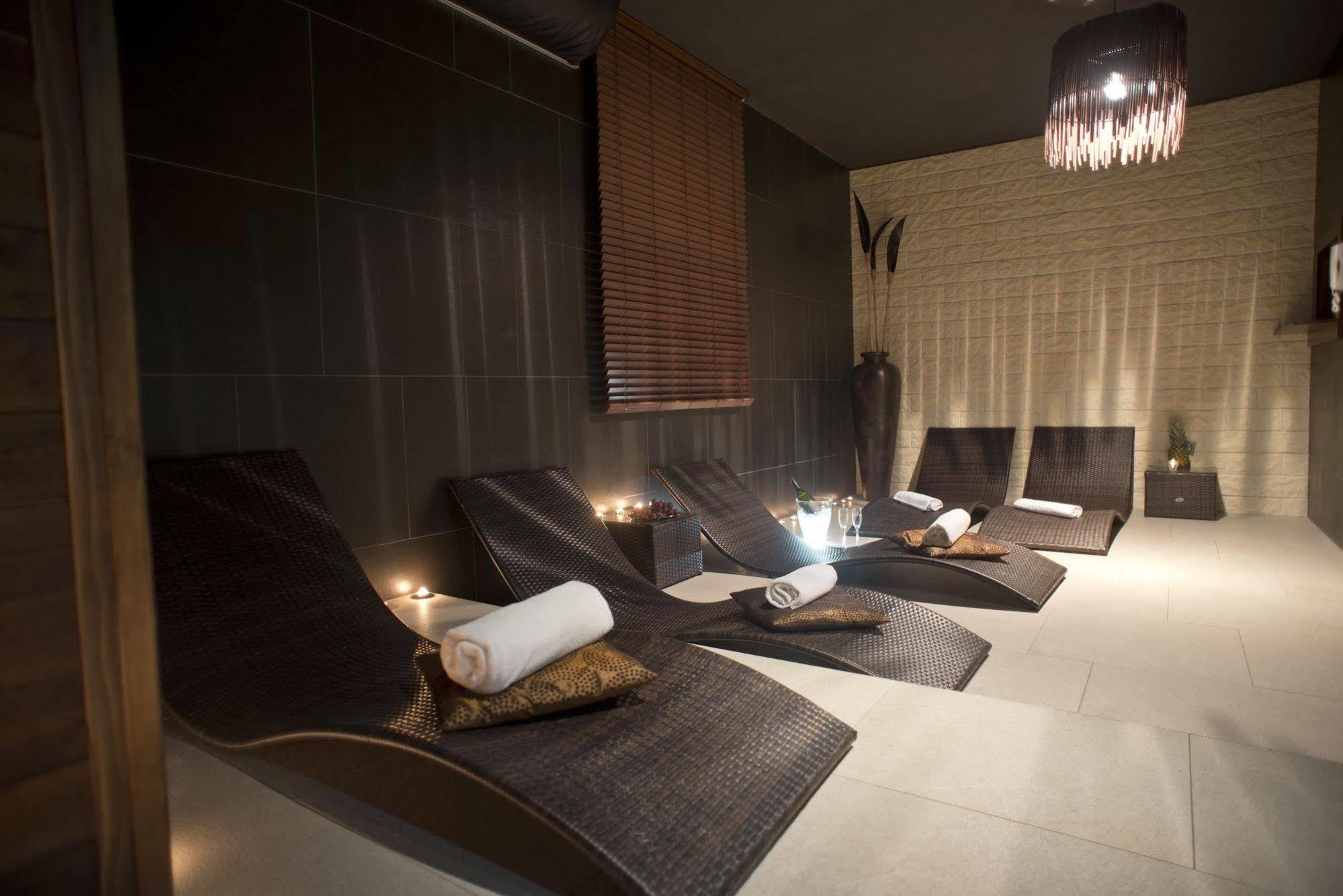 بلزن Golden Fish Apartmany Xia المظهر الخارجي الصورة